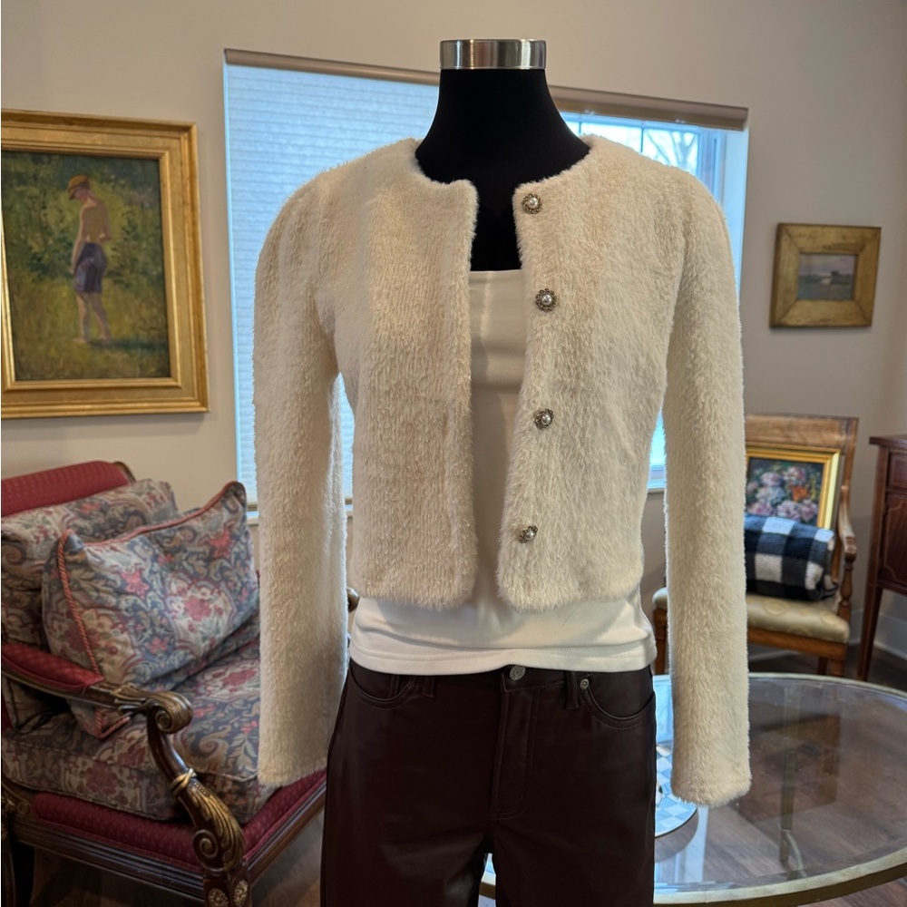 Sadie & Sage cream cropped cardigan Size M
